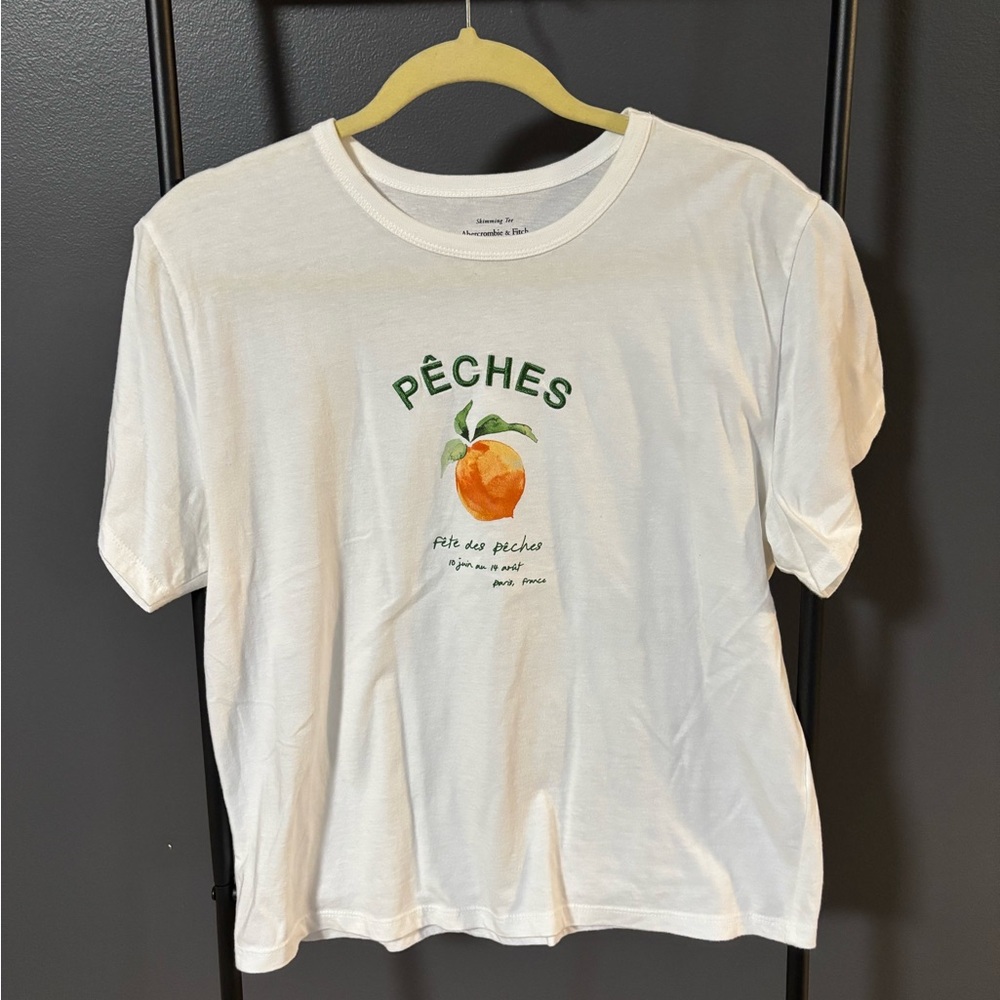Abercrombie & Fitch White Tee with Green Embroidery